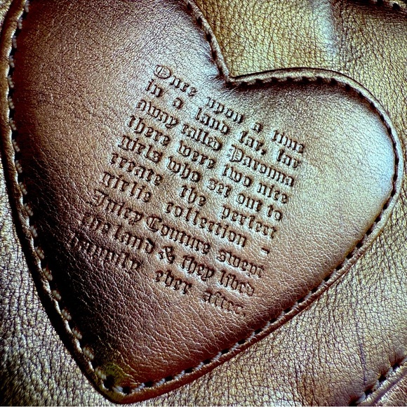 Vintage Juicy Couture Leather Metallic Gold Heart Wristlet - Picture 3 of 8